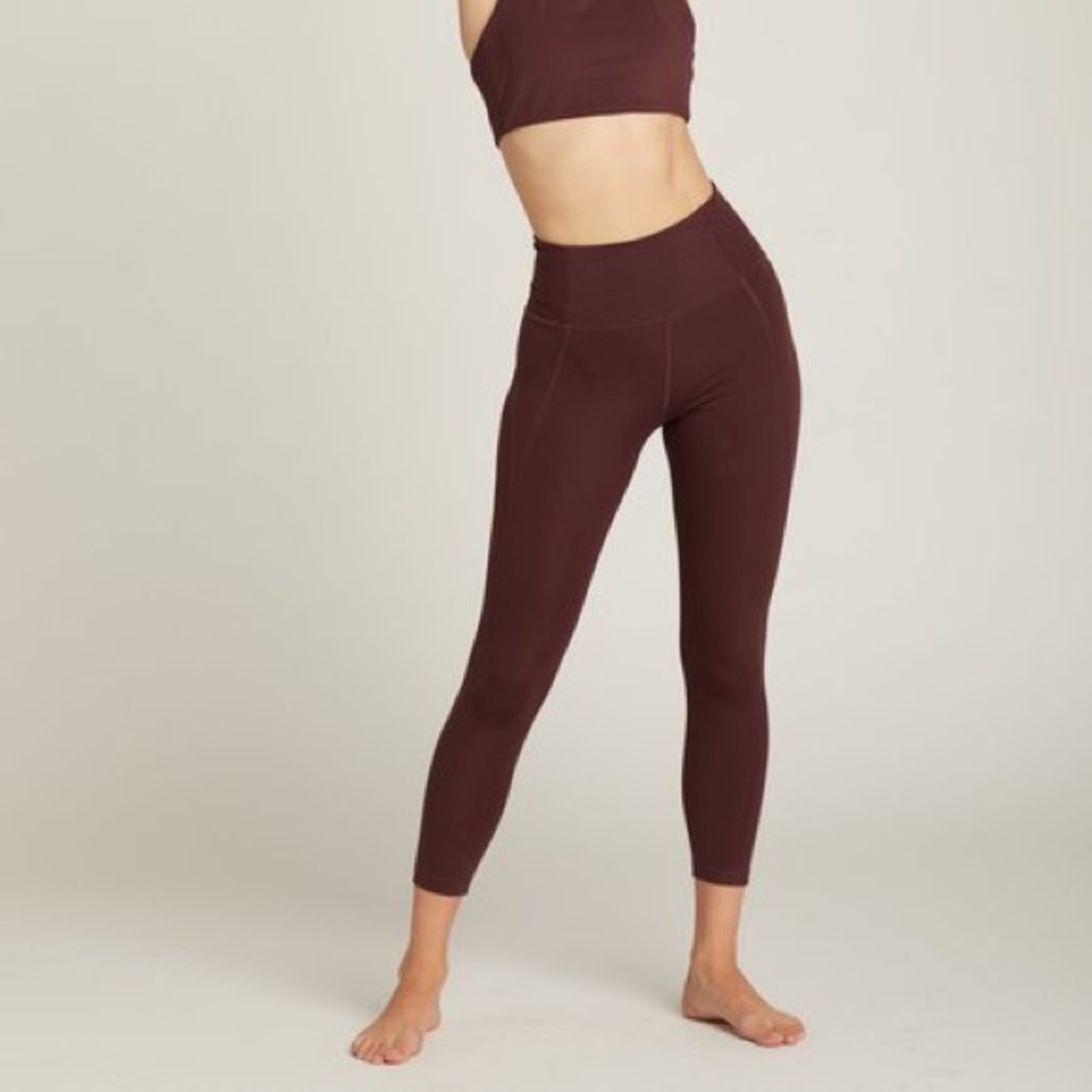 Girlfriend Collective Cocoa Compressive High Rise Legging - 19.5” - Picture 2 of 5